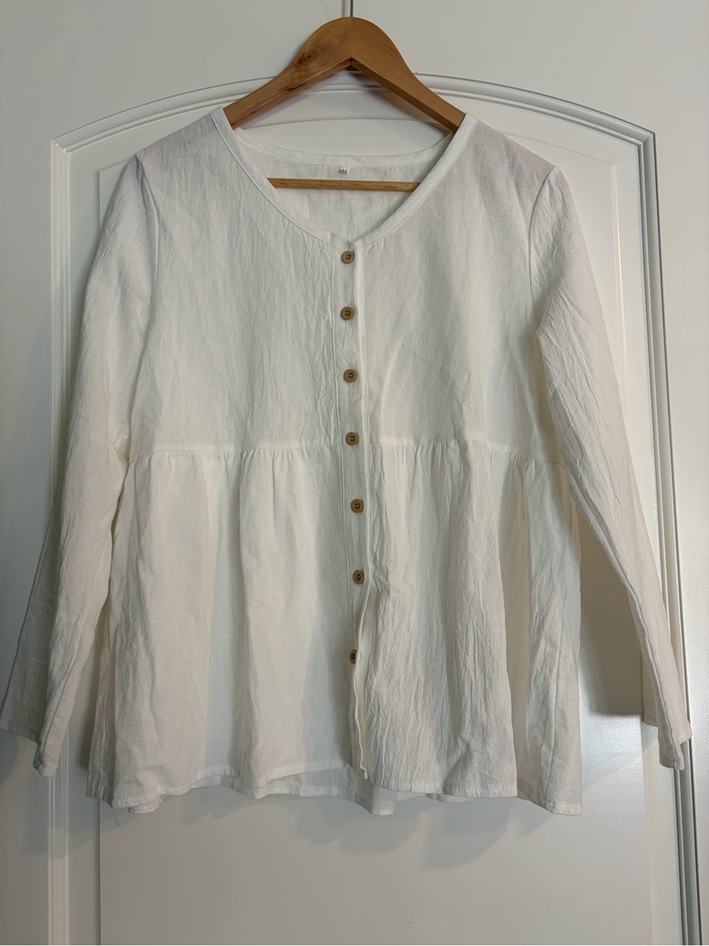 Women’s White Button-Front Colton Blend Lightweight Blouse Top M
